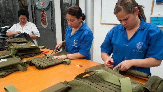 Mujeres que ganen máximo dos mínimos cotizarían hasta 1.150 semanas
