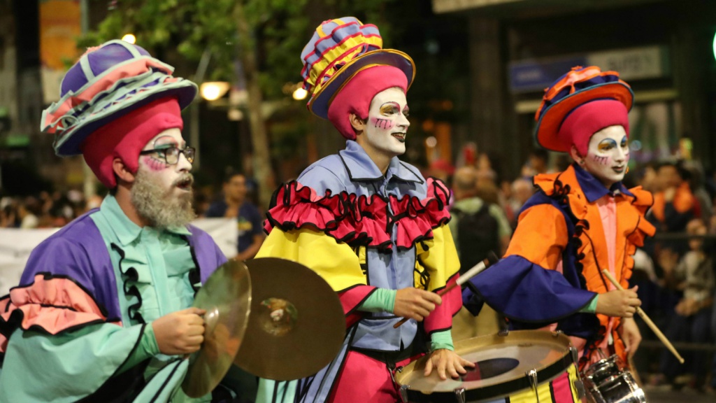 En medio de música y baile comenzó el carnaval de Uruguay Noticias RCN