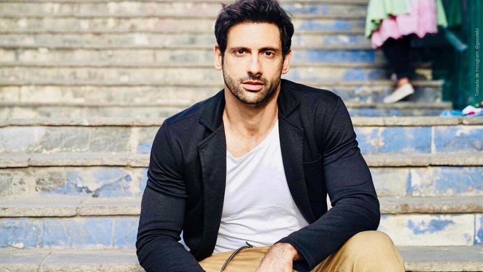 Slebi deleita a sus fans con sus sensuales fotos sin camiseta