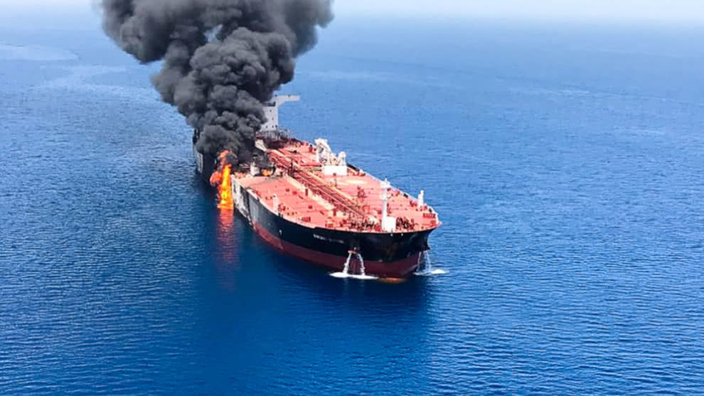 Presunto ataque con torpedos a buques en el golfo de Omán dispara el precio del petróleo
