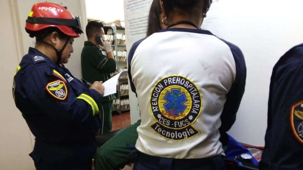 Más de 30 estudiantes de colegio de Bogotá reciben atención por posible intoxicación
