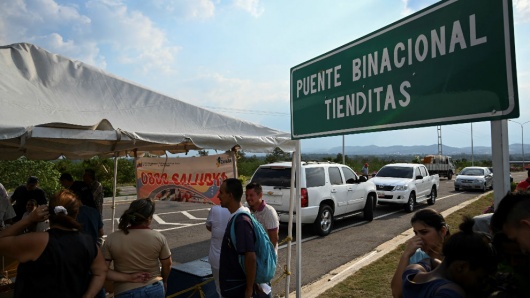 Gobierno (interino) de Juan Guaidó - Página 6 Fronteravenezuelatienditasafp