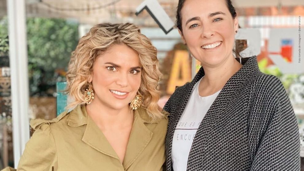 Adriana Lucía posa con Mariana Mesa, su hijo y el de la extenista. Foto tomada de Instagram / @adrianalucia Adriana Lucía y Mariana Mesa de MasterChef Celebrity.