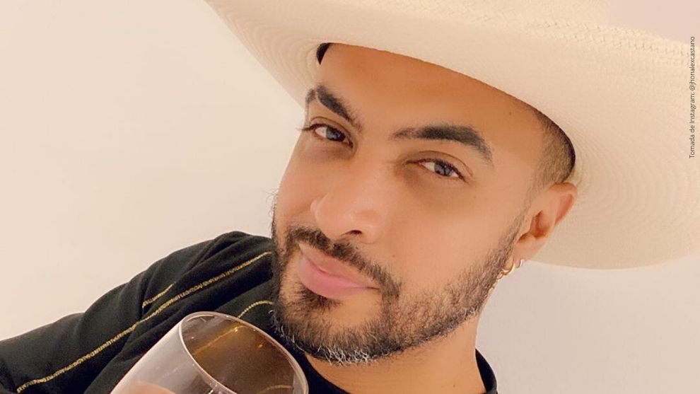 Jhon Álex Castaño enamoró a más de una fan con su rutina de ejercicios en casa. Tomada de Instagram: @jhonalexcastano Jhon Álex Castaño, el Rey del Chupe.