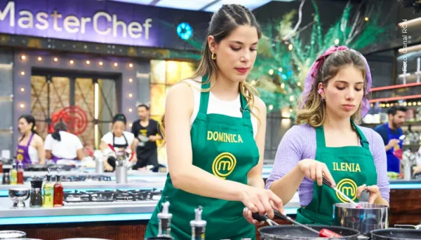 Ilenia y Dominica ganan reto en parejas de MasterChef